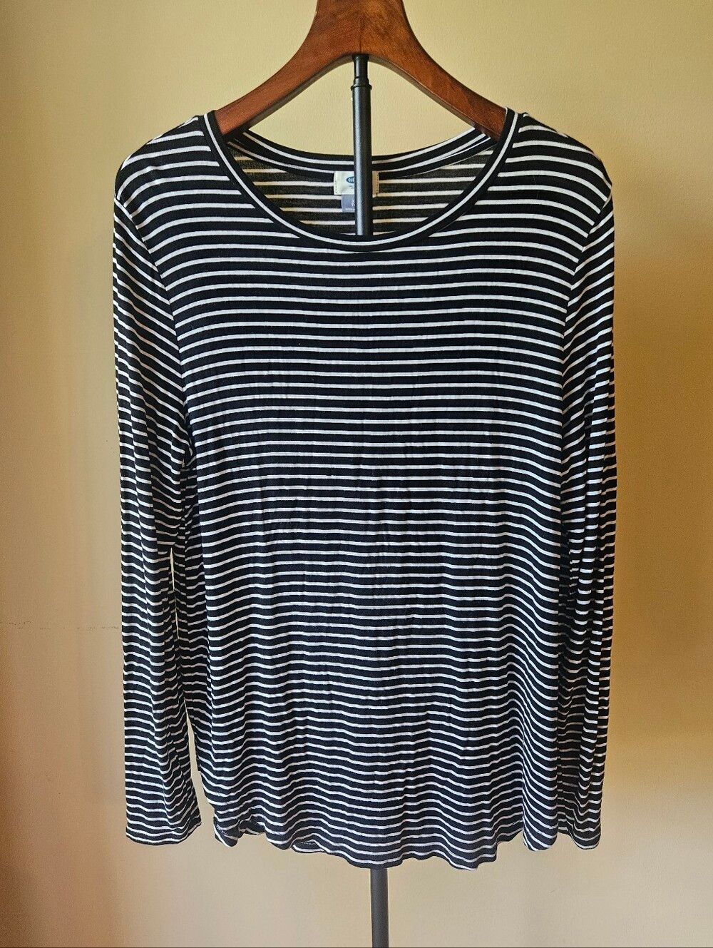 Old Navy Black & White Striped Long Sleeve Tee Size XL